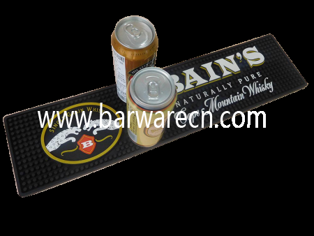 Çin'de kişiselleştirilmiş logo yumuşak pvc bar demiryolu mat 